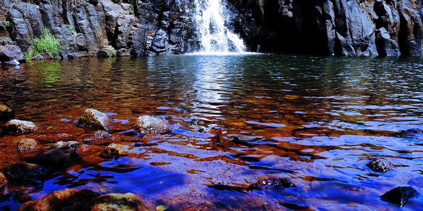 Lingmala Waterfall is a serene cascade ideal for relaxation and trekking.