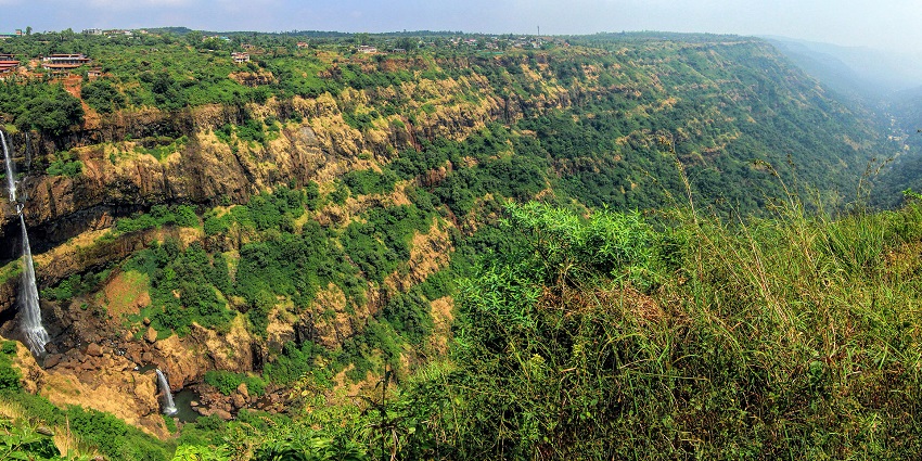 The Lingmala Waterfall falls over rocks, a popular destination near Vajrai Waterfalls.