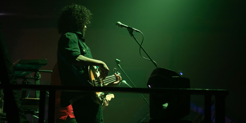 A glimpse of live music night at Ash, one of the top places for parties in Arambol.
