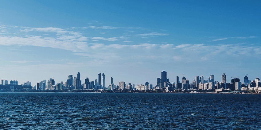An image of the skyline of Mumbai where this famous Shangrila Water Park is located.