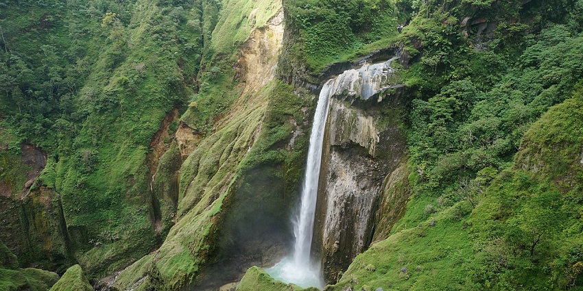 A picture of waterfalls within Mount Rinjani National Park, perfect for nature lovers