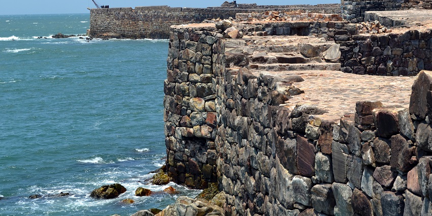 Sarjekot Fort offers coastal views, historical significance, and peaceful surroundings.