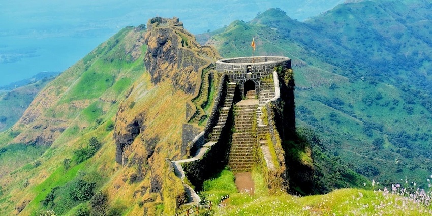 Jai Vilas Palace Jawhar fort is located in the Western Ghats surrounded by lush greenery