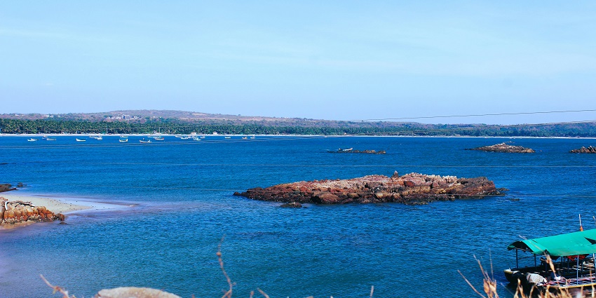 An image of Sindhudurg, Maharashtra - offers stunning views of the Arabian Sea coast.