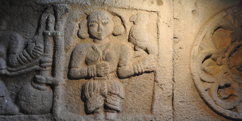 An image of a ancient ruins in the fort near Nandgiri village in Satara, Maharashtra.