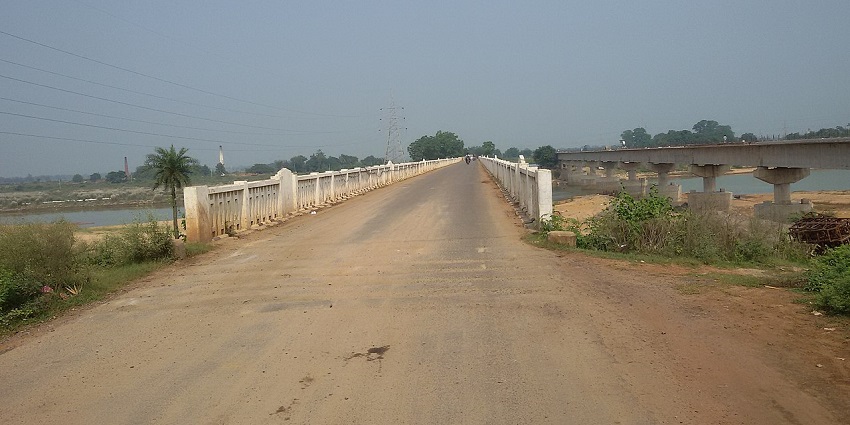 New and old bridges of Jajpur are situated parallel to each other on the Bura river