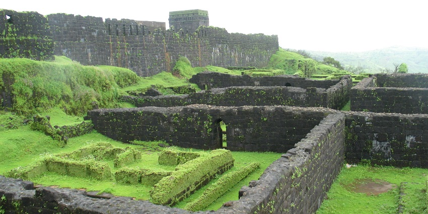 Ghosalgad Fort offers scenic views and serene natural surroundings of Deccan