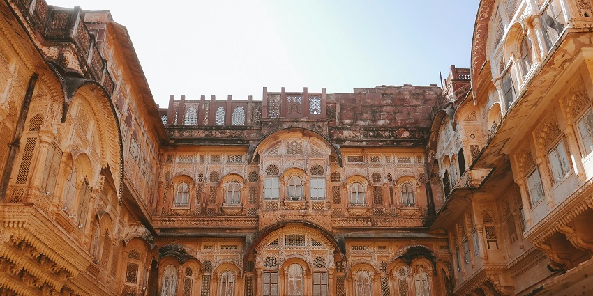 Surgad Fort is a must visit for all history lovers as it offers a glimpse into the ancient history