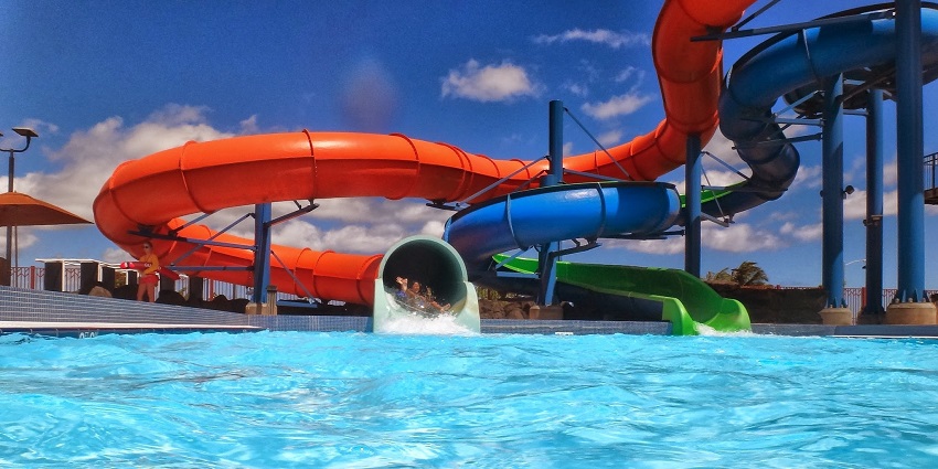 Visit the Mojoland Water Park in Murthal, Haryana which is easily accessible