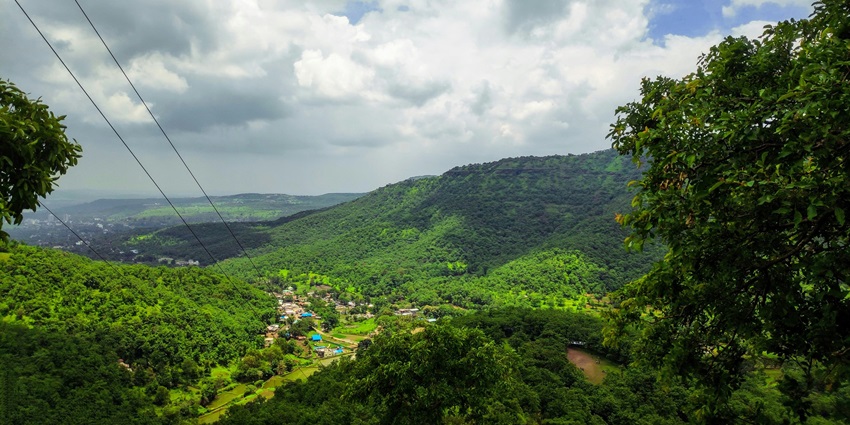 A breathtaking landscape justifying the serene location of Pune picnic places.