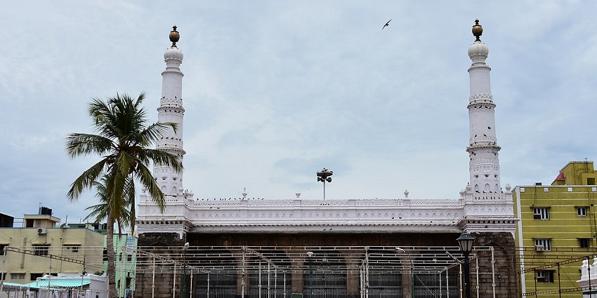 Nagoor Mosque near Nagapattinam is a significant coastal religious site.