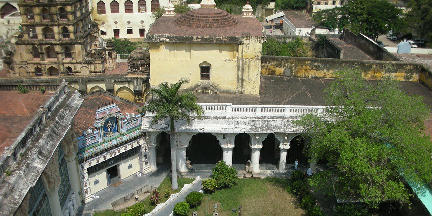 Thanjavur Museum showcases art and history in vibrant Tamil Nadu.