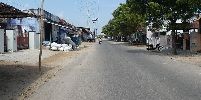 Kulasekarapattinam Temple is located on Tamil Nadu's southeast coast.