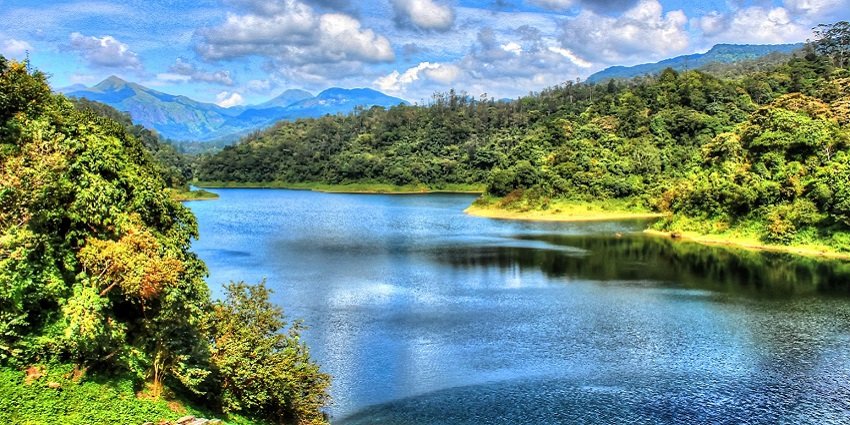 Valparai offers scenic trekking routes and diverse wildlife in Tamil Nadu.