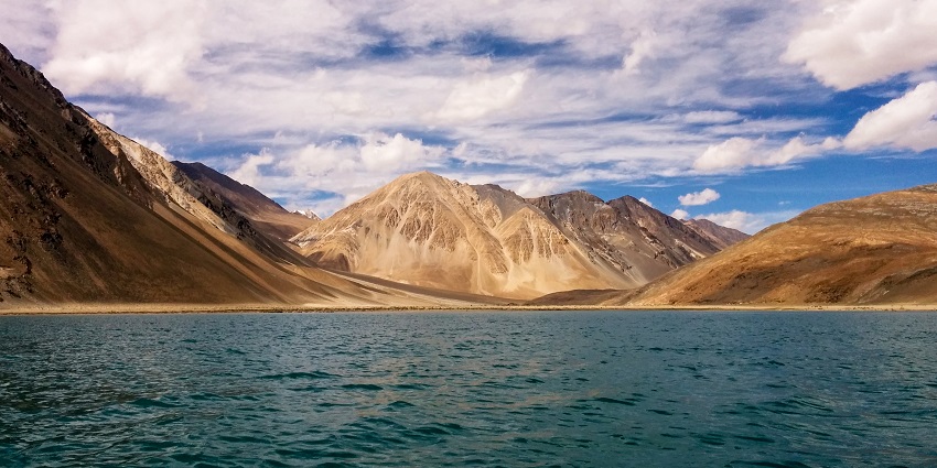 Gogra Hot Springs is located in the Gogra region of Ladakh, near the Indo-China border.