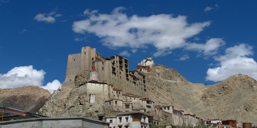 The location of the Zorawar Fort makes it easily accessible once you get to Ladakh.