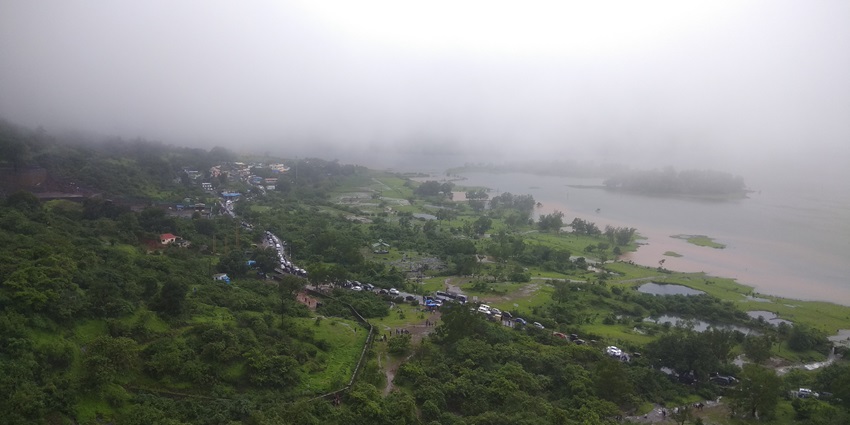 Places to visit in Maharashtra in January feature Lonavala, the picturesque hill station with history, valleys, and chikki.