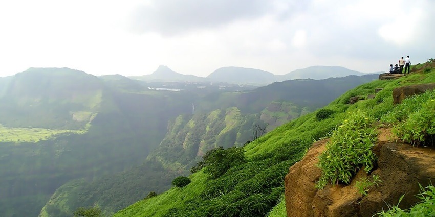 A picture showing the stunning views of Lonavala, one of the top places to visit near Pune in summer for relaxation.