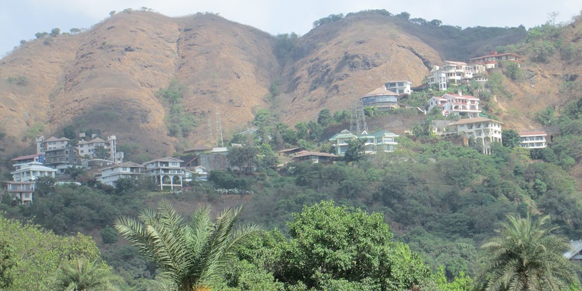 A picture of Lonavala, one of the places to visit near Pune within 200 km.