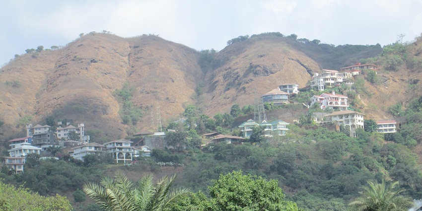 A lush green picture of Lonavala–one of the best places to see near Pune with family.