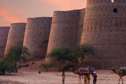 A glimpse of a famous tourist attraction in Maharashtra against a scenic backdrop.