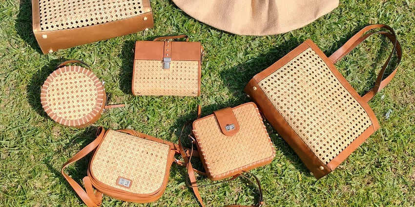 Madhavji’s Handicrafts offers unique handmade items in a vibrant Lonavala market
