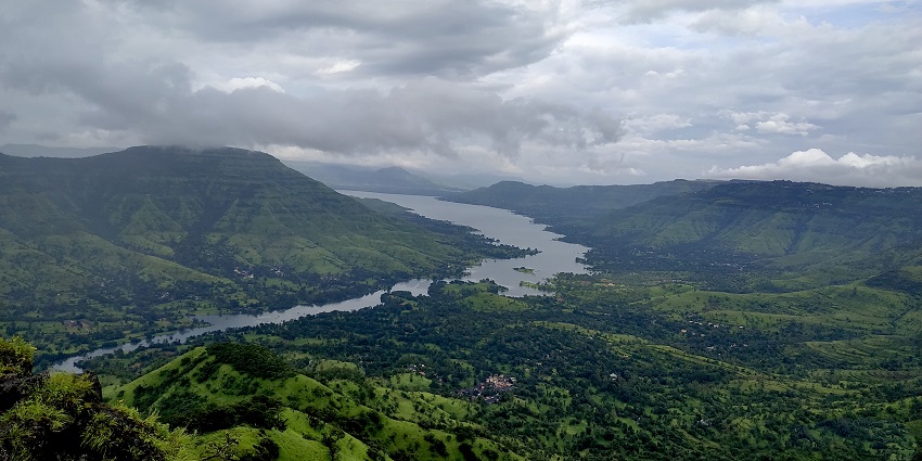 Mahabaleshwar is among the famous places to visit in Maharashtra in December.