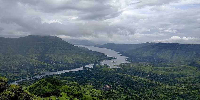 Panoramic view of the beautiful landscape of the Mahableshwar—Places to visit near Kolhapur