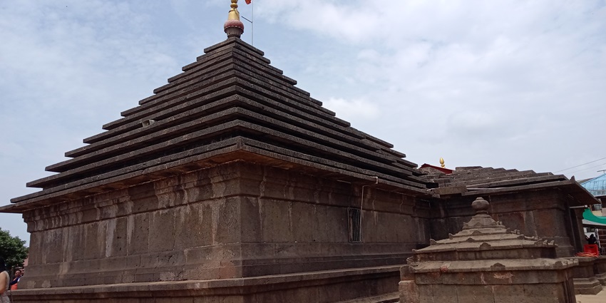 Mahabaleshwar Temple is a must-visit place to visit near Gokarna