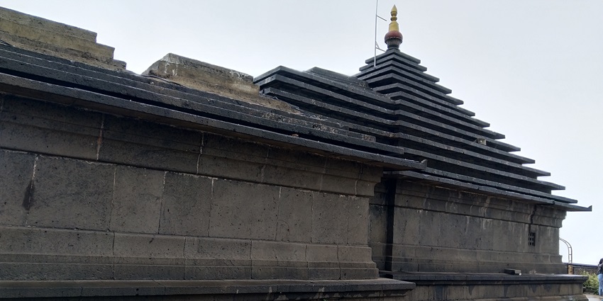 Mahabaleshwar Temple houses the famous Swayambhu Lingam a self-originated Shiva lingam