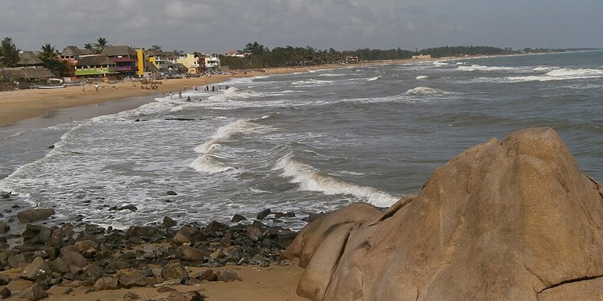 The historic Mahabalipuram Beach is known for rock carvings and ancient temples.