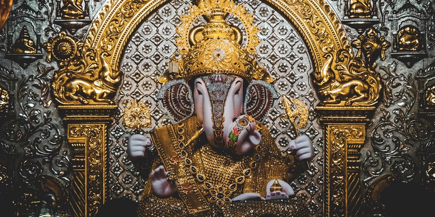 Offer prayers at the sacred Mahad Ganpati Temple, one of the places to visit in Khopoli, Maharashtra.