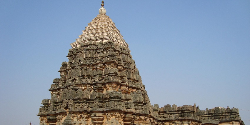 Vellore’s temples are a testament to Tamil Nadu’s rich cultural heritage and history.