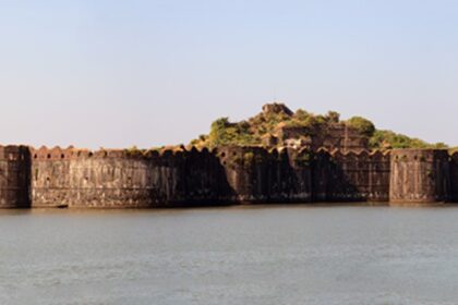 Explore places to visit in Maharashtra in January, perfect for hill stations, beaches, and excursions.