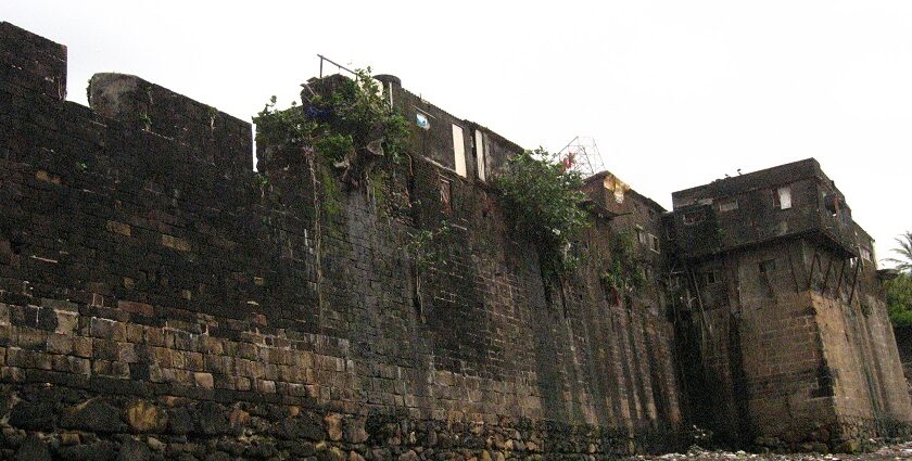 A glimpse of an ancient tourist attraction in Maharashtra exuding historical beauty.