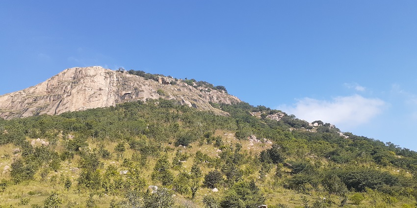 Makalidurga is a hill and a thrilling place to visit near Bangalore within 100 kms.