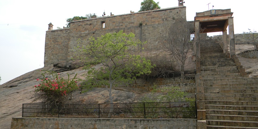 Malaikovil Full View - a hill top temple located near Hosur with peaceful environment