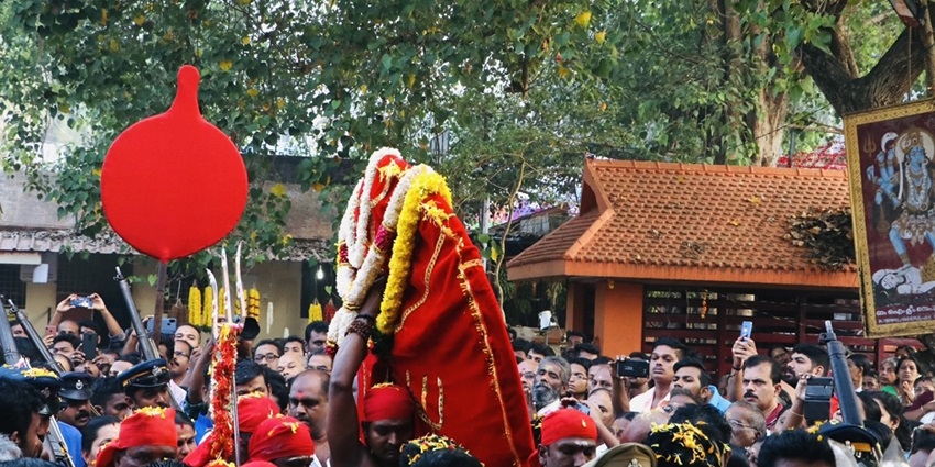 Vibrant atmosphere at the Malavarchi Devi Temple, one of the revered temples in Baramati