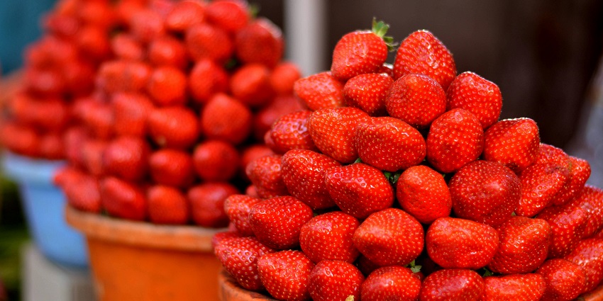 A place ideal for shopping in Mahabaleshwar for fruits and syrups.