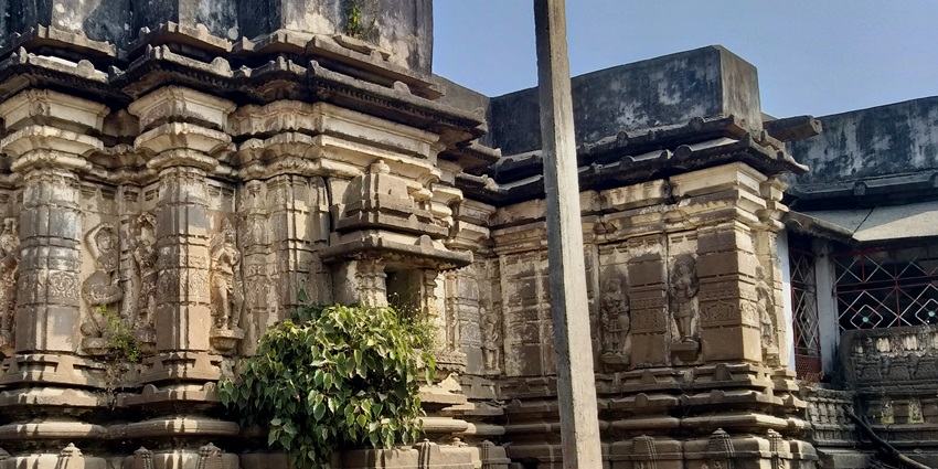 Scenic image of the beautiful Mallikarjuna Jain Temple one of the best places to visit in Solapur