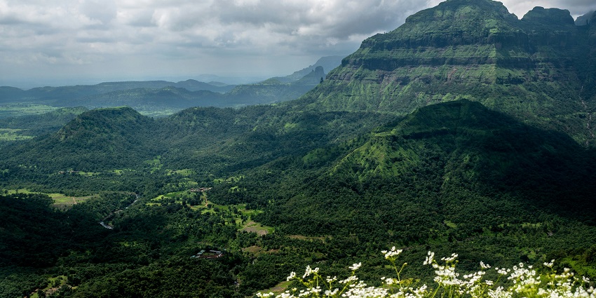 A view of Malshej Ghat - one of the best places near Maharashtra for weekend.