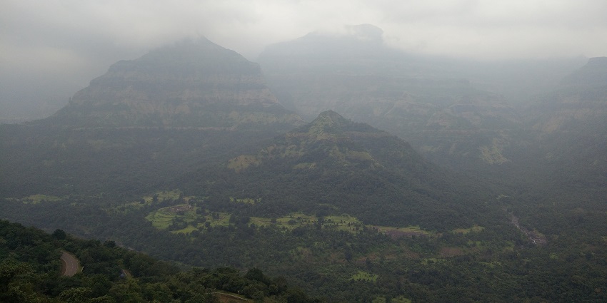 Stunning panoramic view of Malshej Ghat from the top, showcasing breathtaking landscapes.
