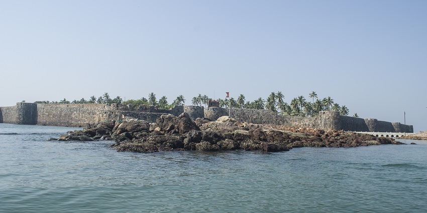 Malvan, is among the famous places to visit in March in Maharashtra for stunning beaches