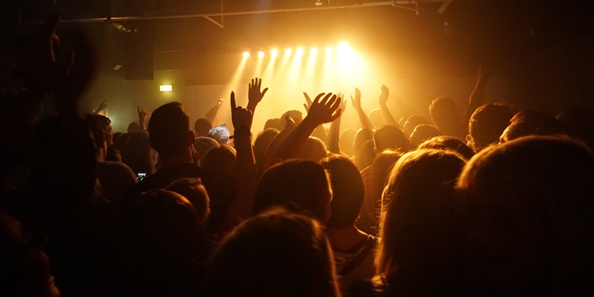 Mambos, Calangute among the most visited party places in Vagator offering great music and delicious drinks.