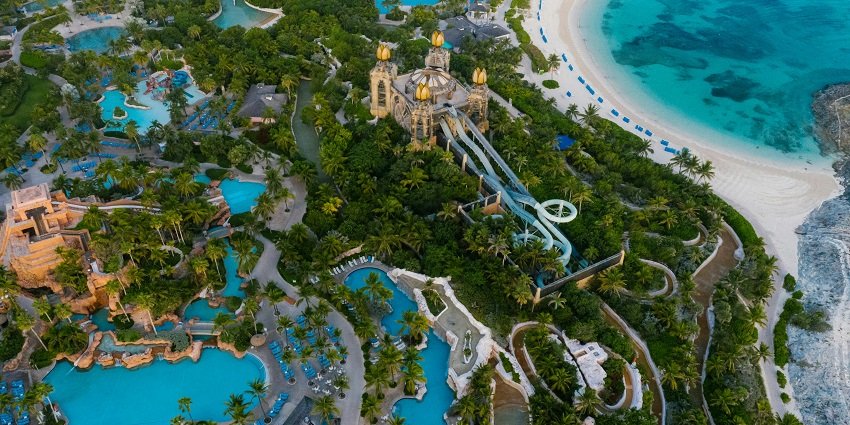 A bird’s eye view of the leisure hub of Maharashtra featuring lush greenery and rides.