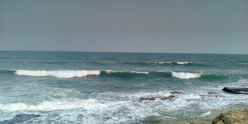 A picture of Manapad Beach, one of the popular tourist places in Thoothukudi.