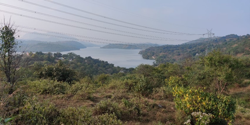 Manchanabele Dam is a picturesque place to explore near Bangalore within 150 km.