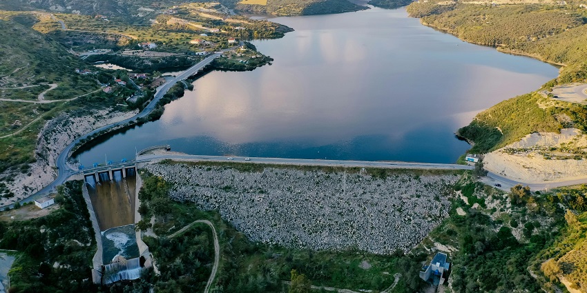 Manchanabele Dam is one of the historic spots, perfect for relaxation and photography.