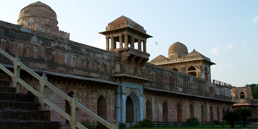Ruins of Mandu Fort surrounded by lush greenery and scenic landscapes, one of the best places for couples
