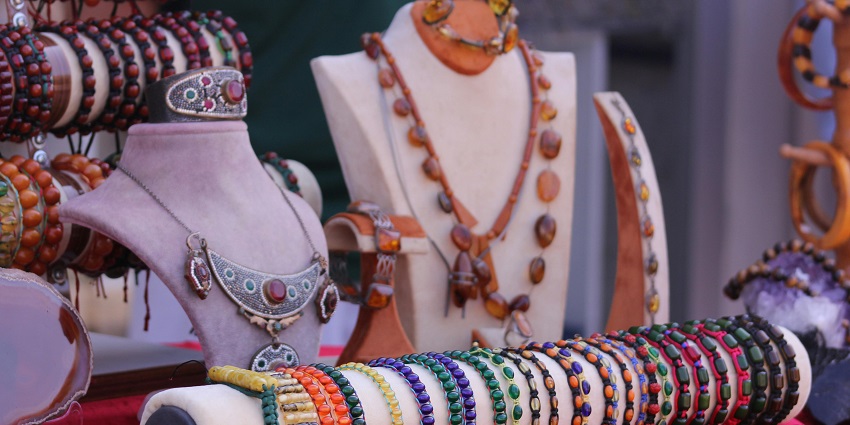 A glimpse of handicraft items being sold at the vibrant markets of Manesar, Haryana.